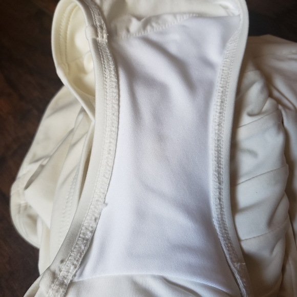 Carmen Marc Valvo 1PC Swimsuit - Picture 7 of 7